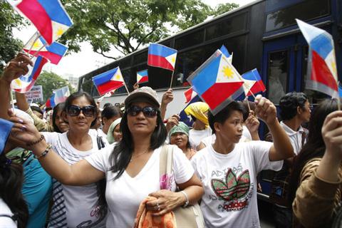 Người Philippines biểu tình chống Trung Quốc tại Manila hồi tháng 5 năm ngoái.